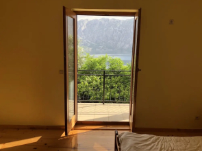 2 Bedroom Apartment With Beautiful Views