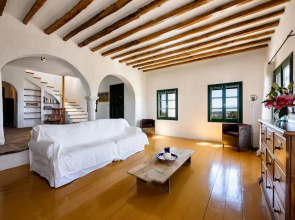 Traditional Villa 5 Mins on Foot From the Beach