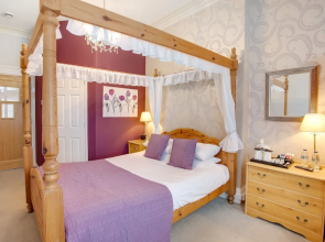 Trelawney Hotel