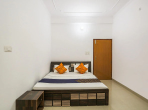 SPOT ON 74038 Shree Palace