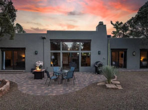 WEST SEDONA RETREAT w/ VIEWS of Coffee Pot Rock!