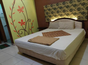 Hotel O Solo near RS JIH Solo formerly Azifa Inn