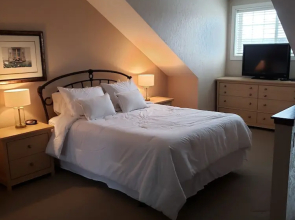 Unit 303 BD/ 2 BA 2 Bedrooms 2 Bathrooms Condo