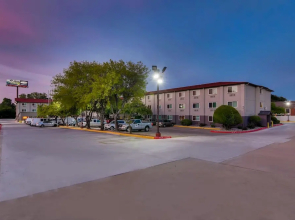 Orangewood Inn & Suites Midtown