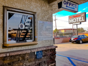 Parlour Motel