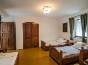 Zsirai Guest House