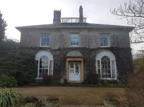 The Lynch Country House