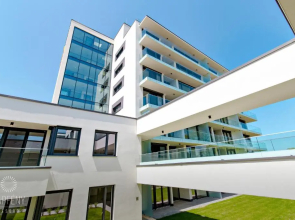 Premium Lelle Waterfront Resort Clyde