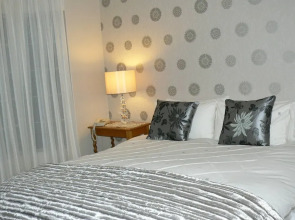 Fully Furnished 3 Bedroom House In in Pentagon Park Bloemfontein