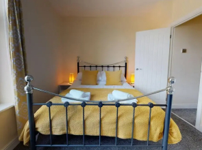 Stayzo Stylish House Accommodation in Westminster