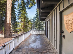 Waters Edge Escape Patio w/ Bbq, Near Beach