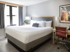 Hotel Saint Clair- Magnificent Mile