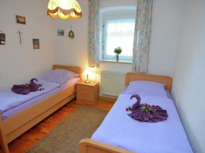 Schones Ferienhaus mit Grossem Garten bei Stadlern