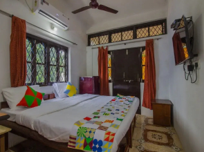 OYO 15369 Home Cozy Studio Curlies Anjuna Beach