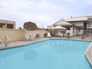 SureStay by Best Western Fresno Central