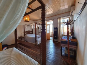 "skopelos- Iris - Your Traditional Home"
