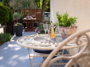 Rooms Mira by Anastasia