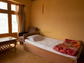 Hotel Delek House