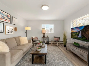 Old Town Condo by Library Park | Walk Everywhere!