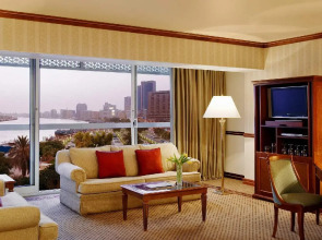 Sheraton Dubai Creek Hotel & Towers
