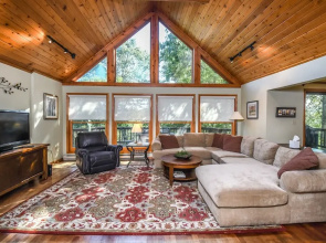 Lake Reflections 4 Bedroom House