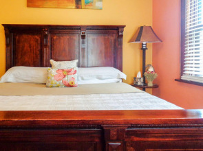 Minnehaha Falls Home by Minnehaha Lofts