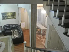 Dom U Naberezhnoy Hostel