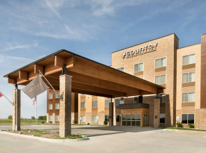Country Inn & Suites by Radisson, Indianola, IA