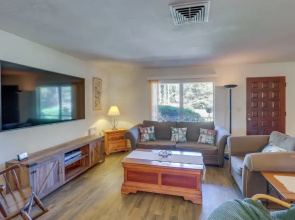 2 Mi to Rainbow River: Home in Dunnellon