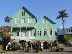 Casa das Palmeiras + Quiosque