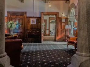 Bron Eifion Country House Hotel