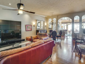 Beachfront Living in Long Beach: 2,500 Sq Ft Condo
