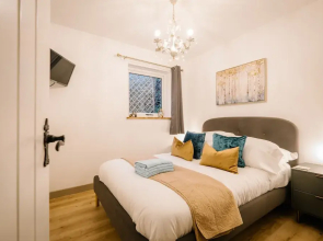 The Annex - Windermere Escape for Two