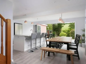 Spacious countryside 4 bedroom bungalow