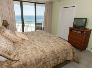 Seaside Beach & Racquet Club