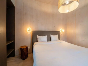 Cosy Forest Hideaway for Two