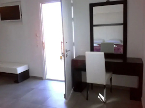 Queen Boutique Suites