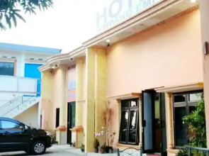 Hotel Simpang Empat