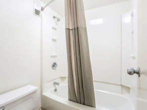 Rodeway Inn Baltimore - Inner Harbor South