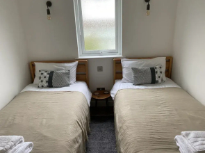 Stunning 2-bed Self Contained Oasis in Eastbourne
