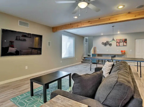 7 Mi to Dtwn Denver: Arvada Home w/ Patio