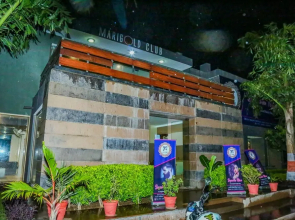 Marigold Club by OYO Rooms