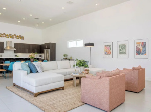 Sleeps 28 Putting Green, Pool, Near Coachella Polo Villas Oasis by Avantstay