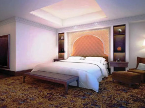 Sheraton Sharjah Beach Resort & Spa