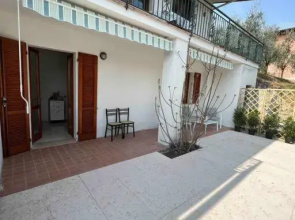 Entire home/flat 5min from Lake Garda
