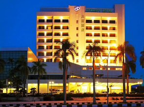 Dynasty Hotel