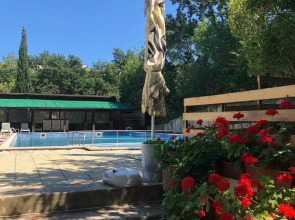 Sunny Varshava Hotel