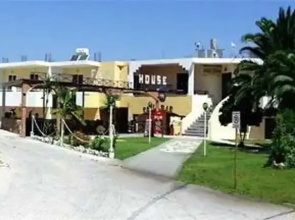 Family House Studios Apartments