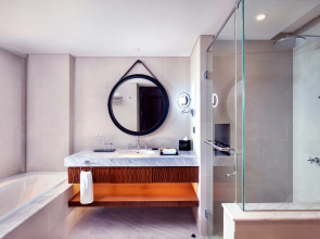 Отель Grand Mercure Bali Seminyak