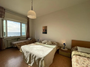 Piazza Doria 3 e 4 Locali Di fronte al Mare